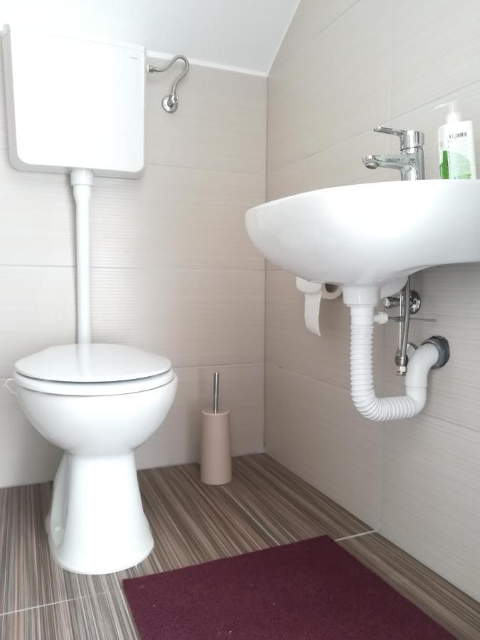 Apartman Petra Gustirna 外观 照片